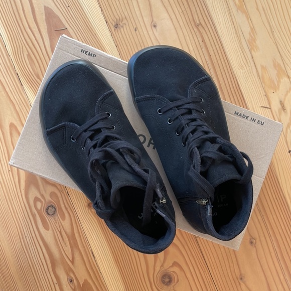 Bohempia Olen black high top barefoot shoes converse style with zip size 40 - Picture 1 of 4